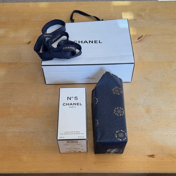 CHANEL No. 5 White Gold Body Oil